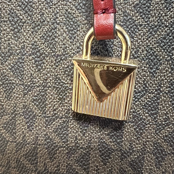 Michael Kors Mercer Accordion Tote Bag - Picture 8 of 11